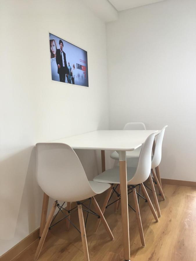 Bedrooms In Modern Guest House Алмада Екстериор снимка